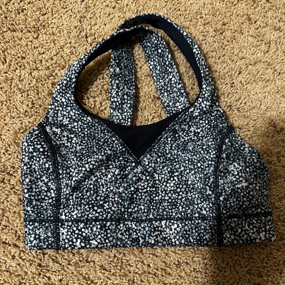 LuluLemon Sports Bra size 4
